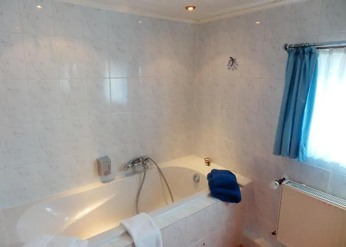 Hotelschiff Perle 船上ホテル ブレーメン